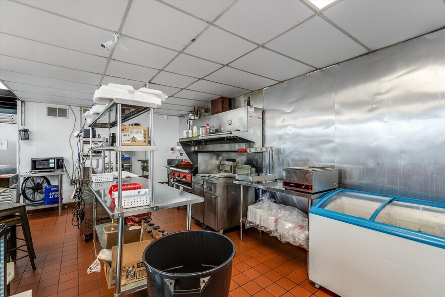 More Photos Of 18000 E 9 Mile Rd, Eastpointe Restaurant For Lease