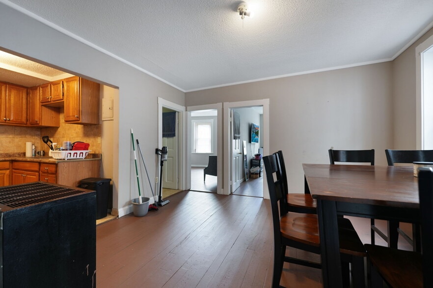 More Photos Of 110-114 County St, New Bedford Storefront Retail Residential For Sale