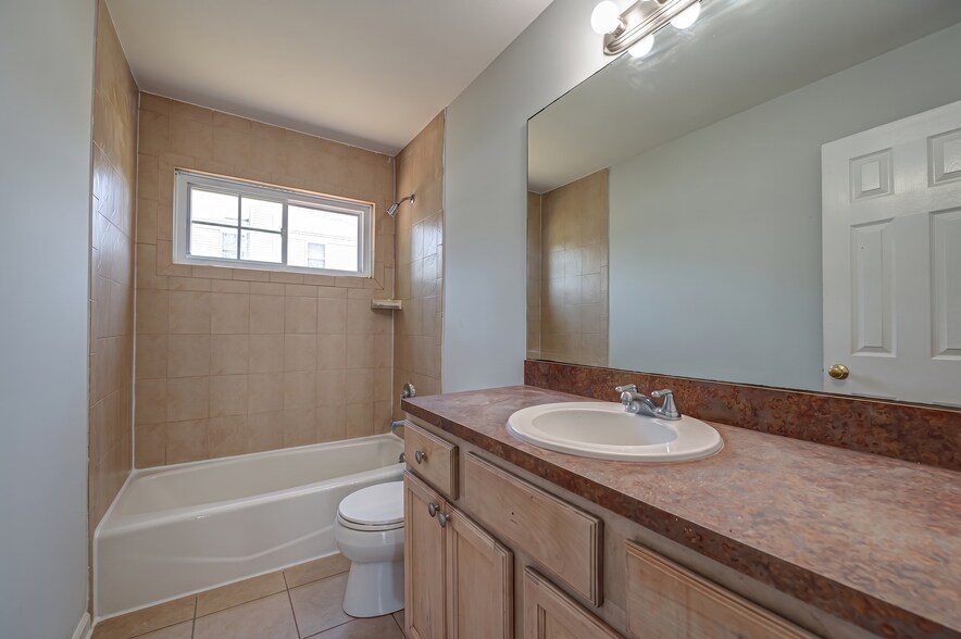 More Photos Of 2163 Sunrise Hwy, Islip Office For Sale