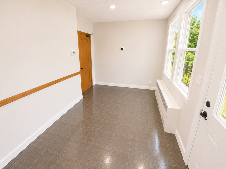 More Photos Of 238 Beach 20th St, Far Rockaway Medical For Lease