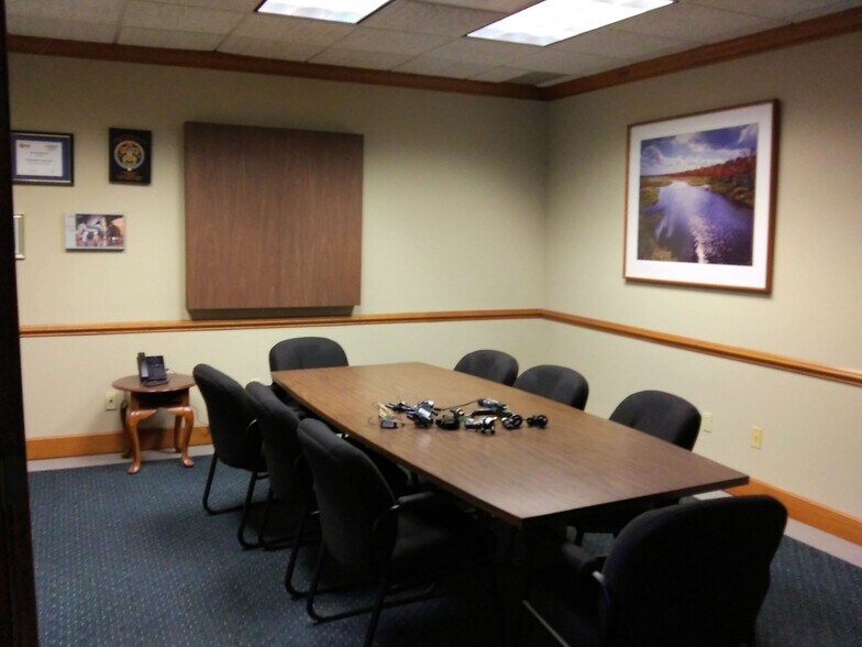 More Photos Of 6520 Hopkins Rd, Mentor Light Manufacturing For Sale