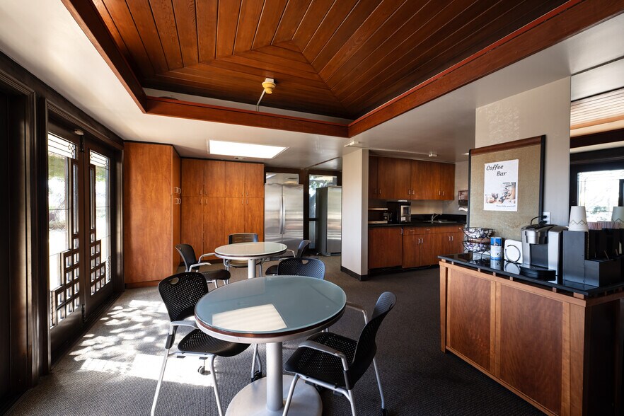 More Photos Of 475 Huntington Dr, San Marino Office For Sale