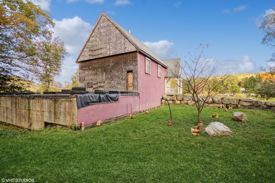 More Photos Of 3 Horsemens Trl, Cold Spring General Retail For Sale