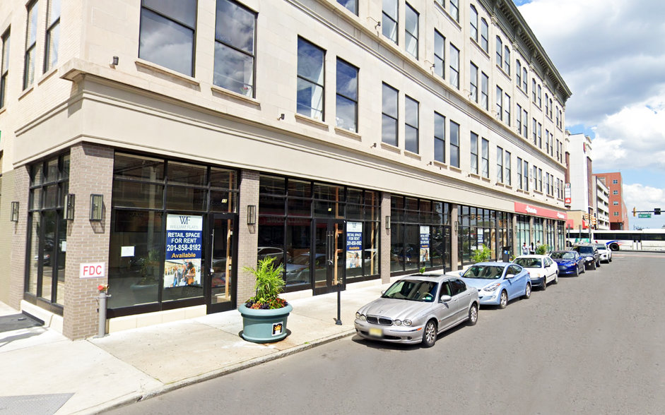 Primary Photo Of 5 William St, Newark General Retail For Lease