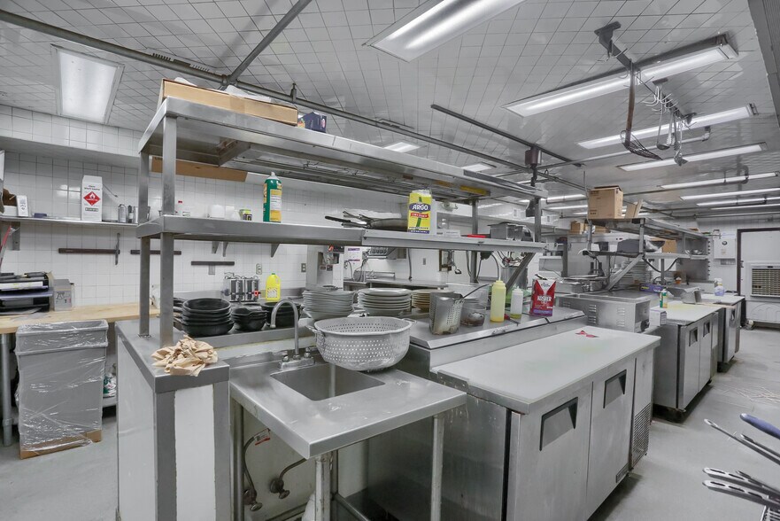 More Photos Of 634 Camp Horne Rd, Pittsburgh General Retail For Sale