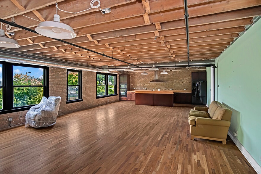 More Photos Of 1750 N Springfield Ave, Chicago Warehouse For Sale