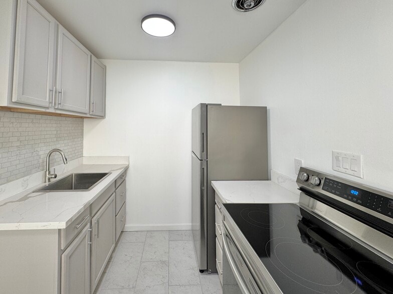 More Photos Of 3322 Y St, Sacramento Apartments For Sale