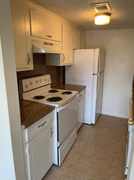 More Photos Of 1905 Jephson Ln, Alvin Apartments For Sale