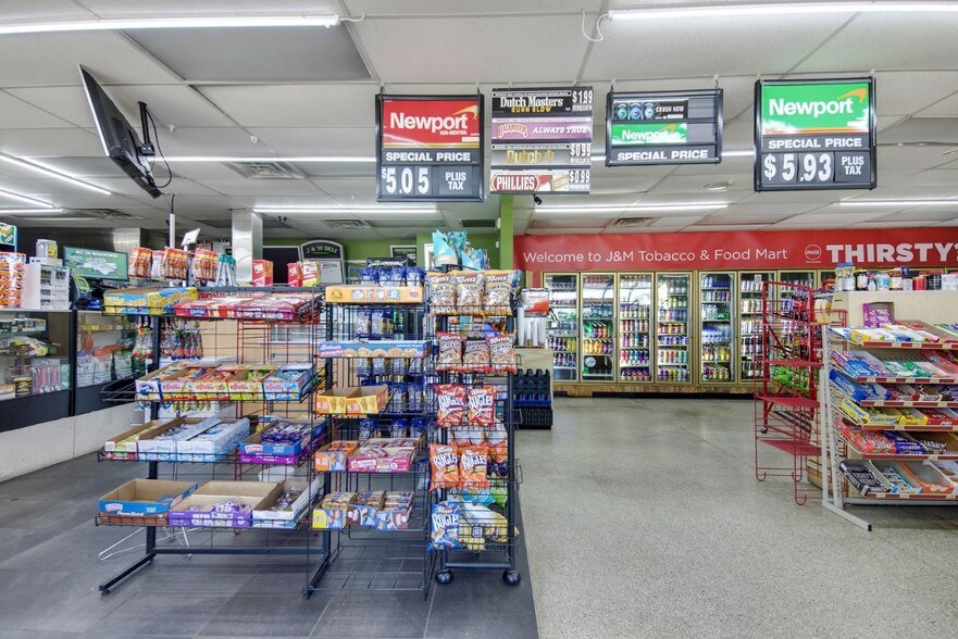 More Photos Of 315 N Eastern Blvd, Fayetteville Convenience Store For Sale