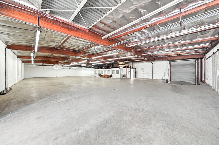 More Photos Of 777 1/2 Stanford Ave, Los Angeles Warehouse For Sale
