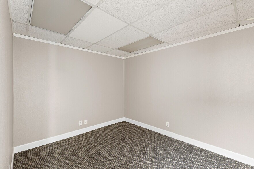More Photos Of 13740 Research Blvd, Austin Office For Lease