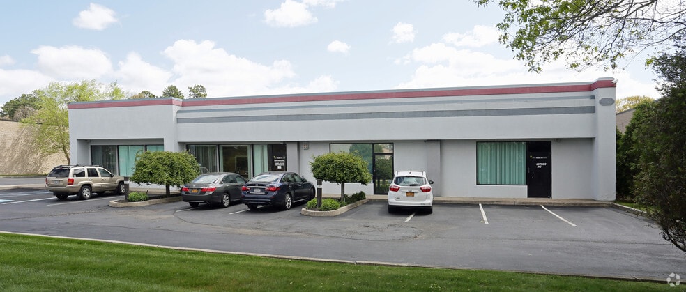 More Photos Of 7 Old Dock Rd, Yaphank Manufacturing For Sale