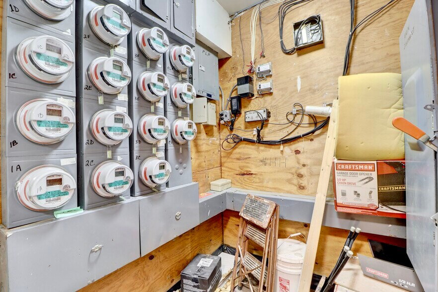 More Photos Of 5926 Bleecker St, Ridgewood Medical For Sale