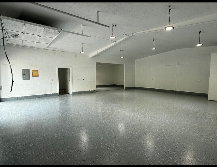 More Photos Of 115 Hill St SE, Cleveland Warehouse For Lease