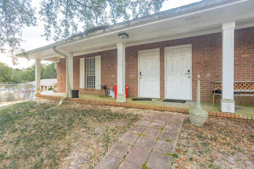 More Photos Of 8800 University Pky, Pensacola Medical For Sale