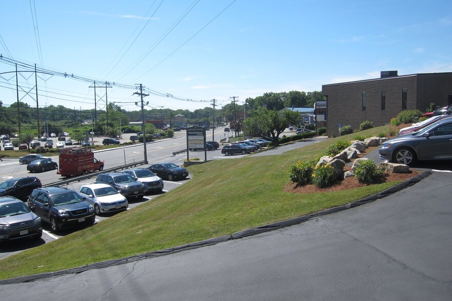 More Photos Of 56 Middlesex Tpke, Burlington Medical For Lease