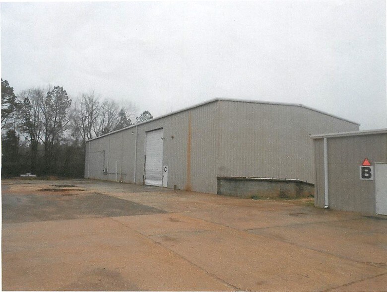 Primary Photo Of 1425 N Pike E, Sumter Warehouse For Lease