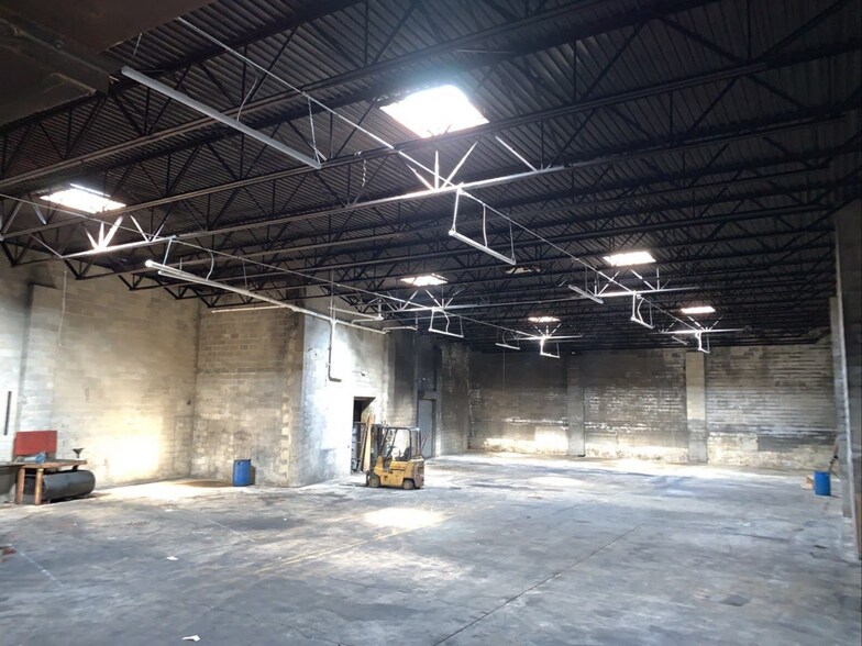 More Photos Of 75-77 Paterson Ave, Wallington Warehouse For Lease
