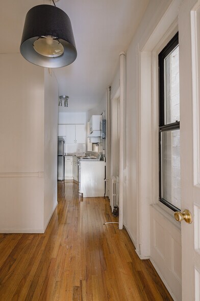 More Photos Of 414 W 42nd St, New York Apartments For Sale