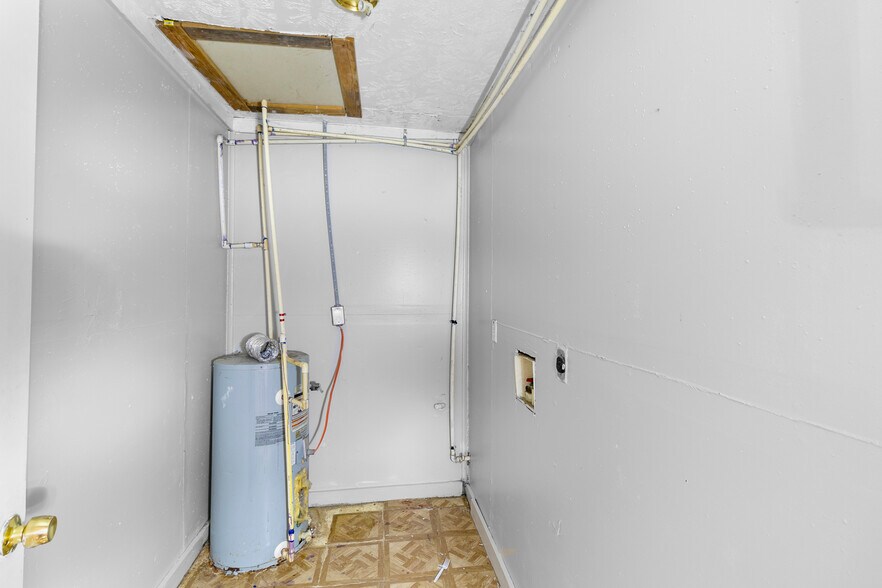 More Photos Of 31 Jackson Rd, Huntsville Apartments For Sale