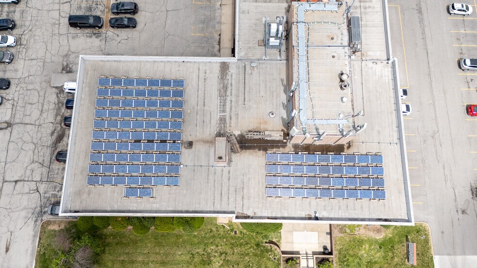 More Photos Of 400 E Red Bridge Rd, Kansas City Medical For Sale