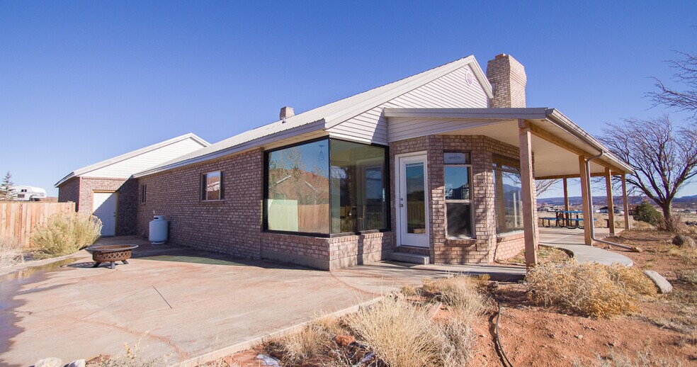 More Photos Of 397 N Wendy St, Torrey Specialty For Sale