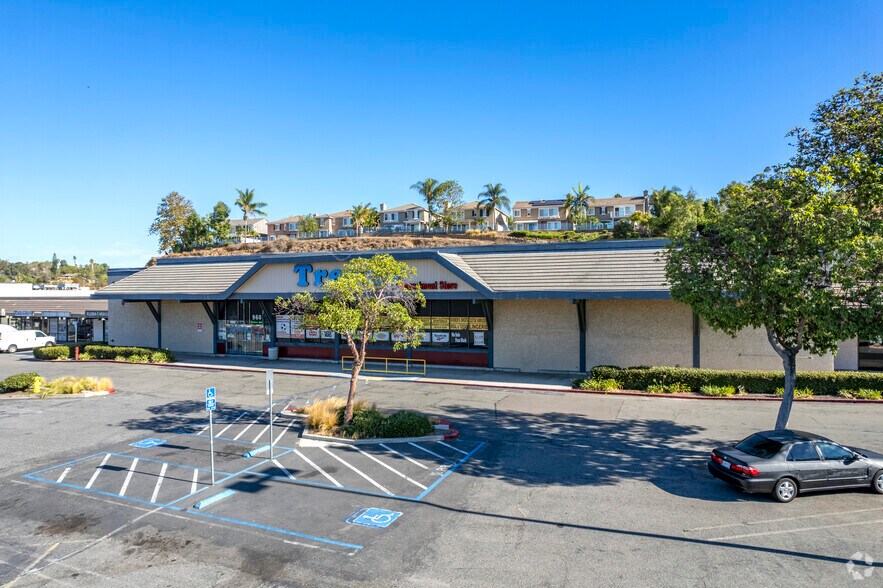 More Photos Of 960 S Santa Fe Ave, Vista Storefront For Sale