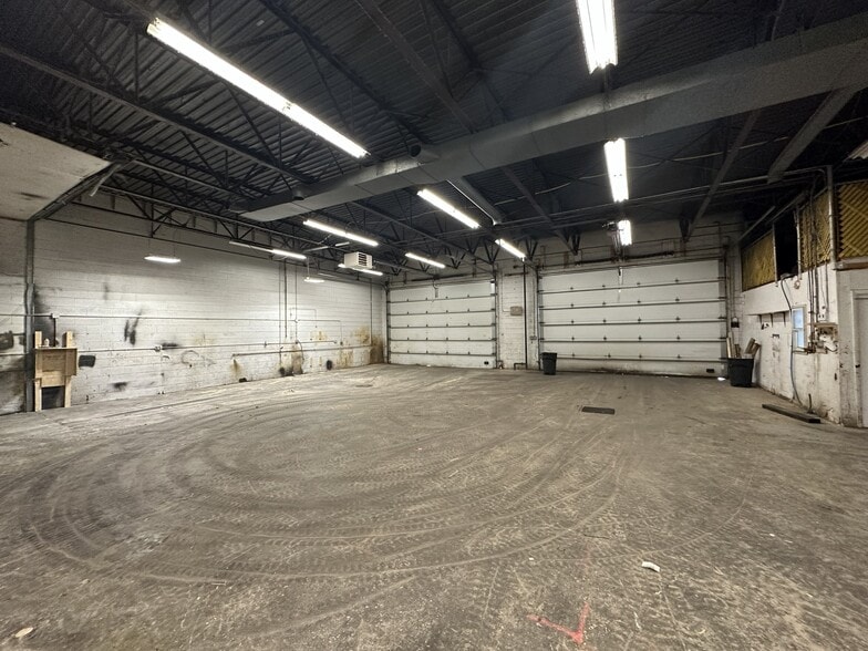 More Photos Of 209 Factory Ave, Syracuse Flex For Lease