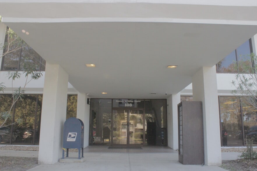 More Photos Of 103 Century 21 Dr, Jacksonville Office For Lease