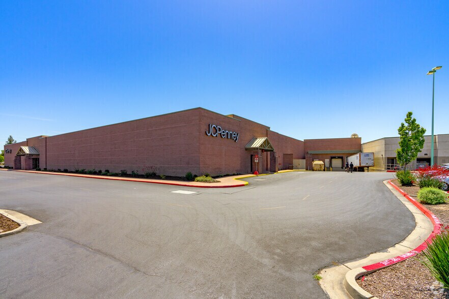 More Photos Of 1215 Colusa Ave, Yuba City Unknown For Lease