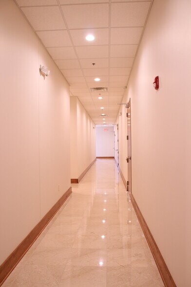 More Photos Of 3170 Peachtree Pkwy, Johns Creek Office For Lease