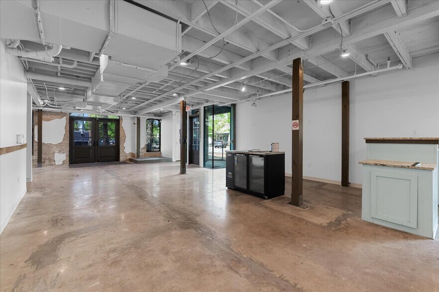 More Photos Of 117 East St, Hutto Loft Creative Space For Sale