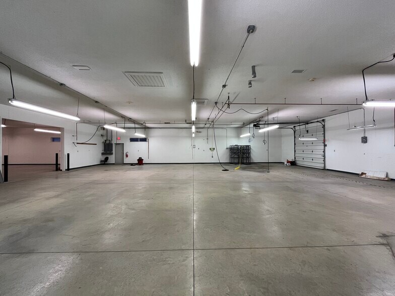 More Photos Of 2909 Scioto Darby Executive Ct, Hilliard Warehouse For Sale