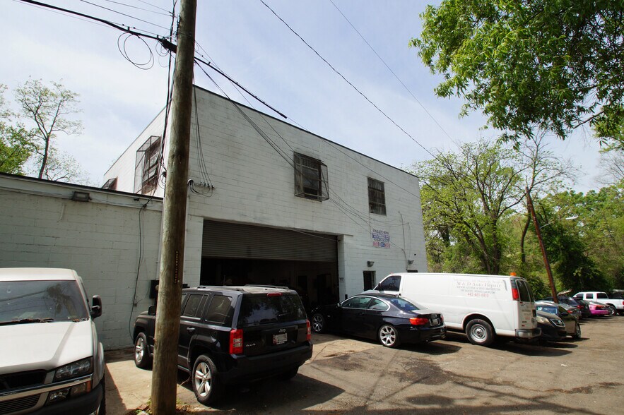 More Photos Of 6118 Old Central Ave, Capitol Heights Warehouse For Lease