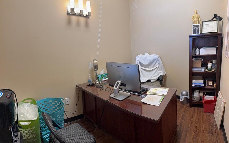 More Photos Of 5150 Buford Hwy NE, Doraville Storefront For Sale