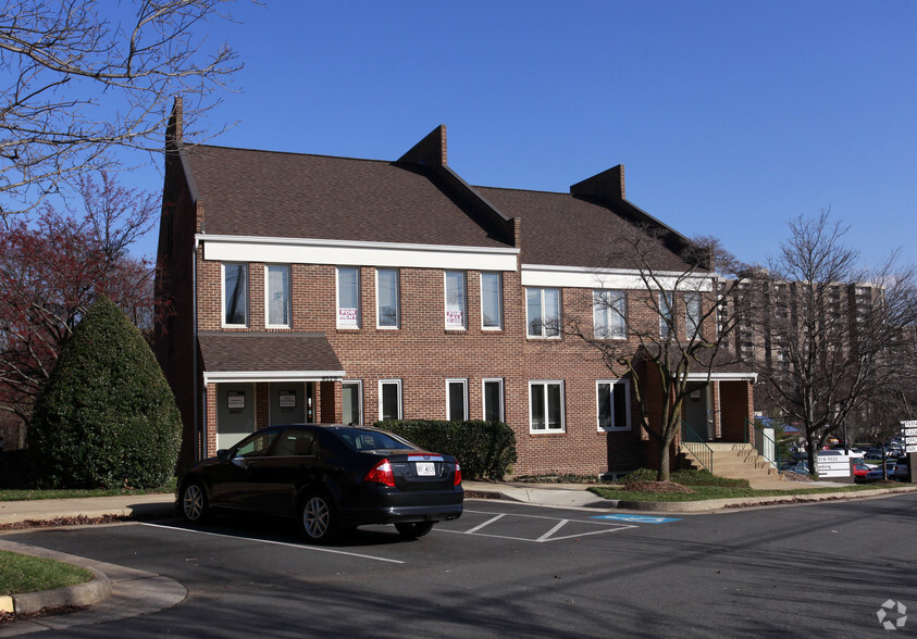 Primary Photo Of 9524-9526 Lee Hwy, Fairfax Office For Sale