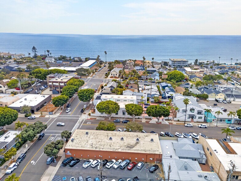 More Photos Of 571-577 2nd St, Encinitas Storefront For Sale