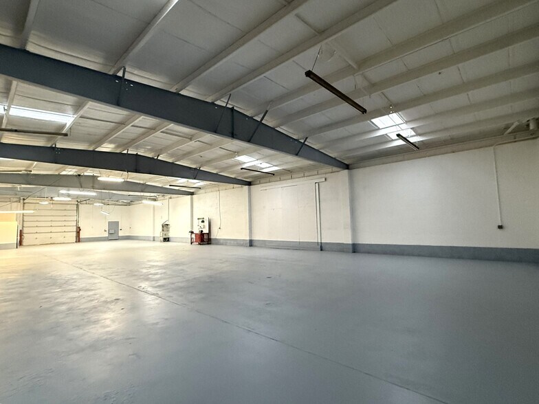 More Photos Of 151 Ferris st, Galesburg Warehouse For Sale