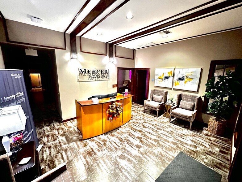 More Photos Of 1 Horizon Ct, Heath Office For Lease