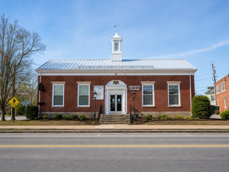 More Photos Of 19-23 Park St, Stoughton Office For Lease