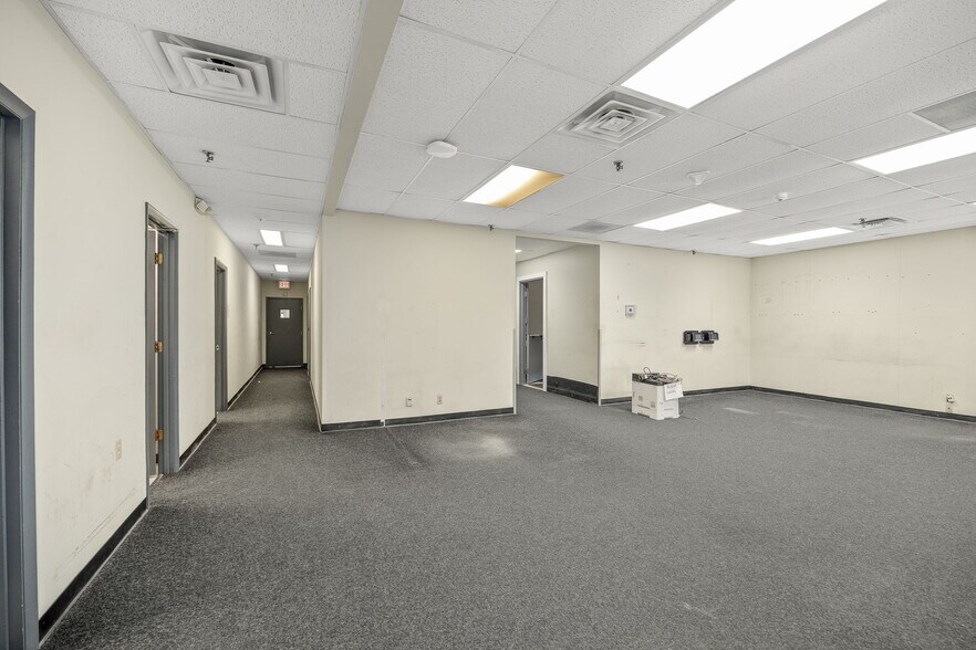 More Photos Of 4811 Easton Rd, Saint Joseph Industrial For Lease