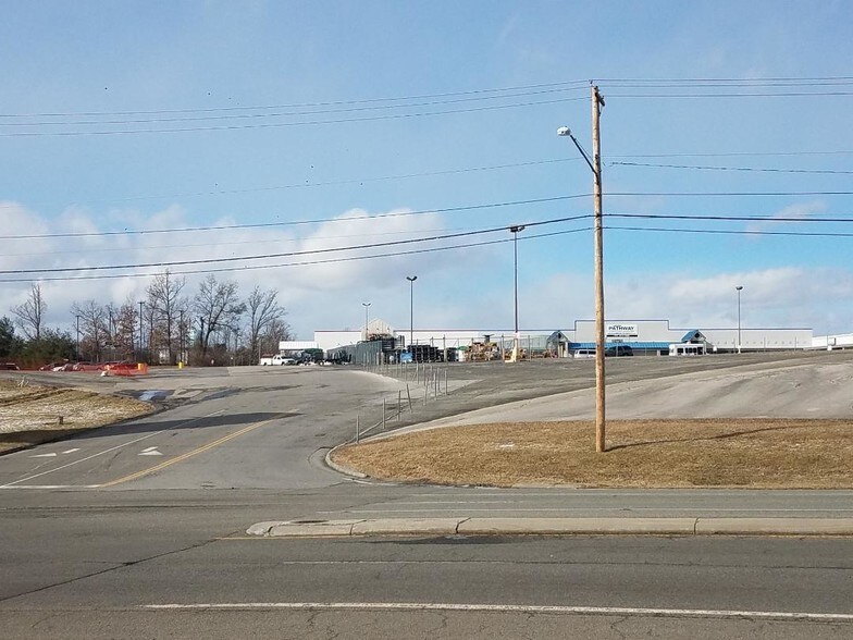 More Photos Of 1540 Roanoke St, Christiansburg Land For Lease