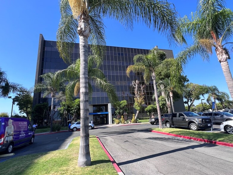 More Photos Of 12665 Garden Grove Blvd, Garden Grove Medical For Lease