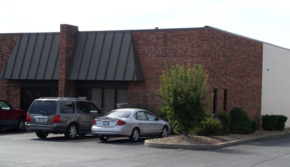 More Photos Of 60-82 Algana Dr, Saint Peters Warehouse For Lease