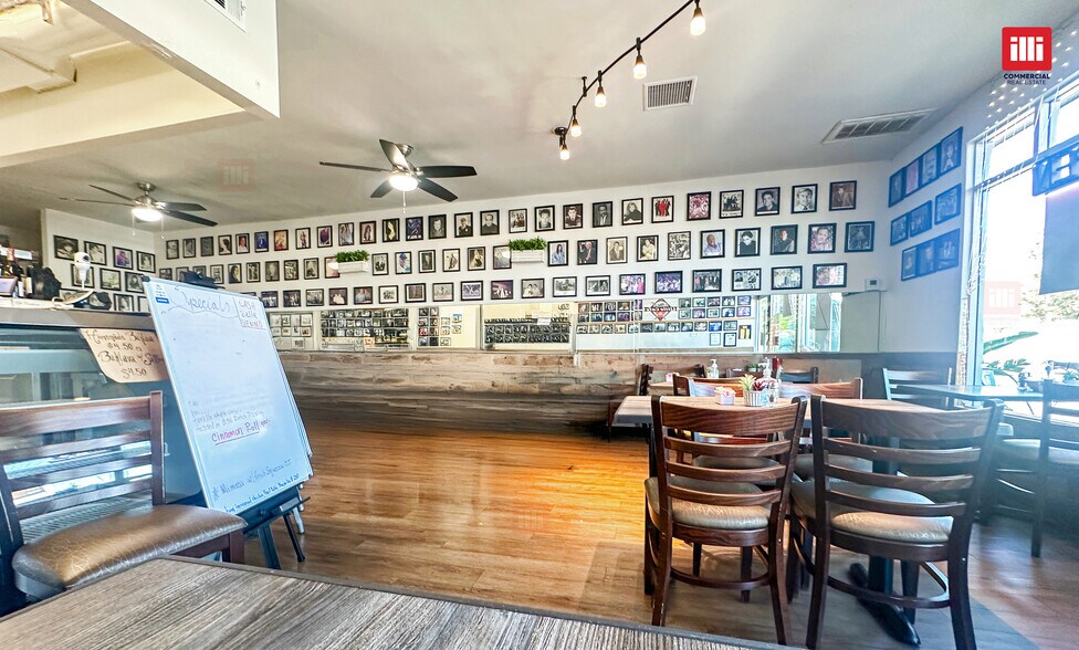 More Photos Of 19200 Ventura Blvd, Tarzana Freestanding For Lease