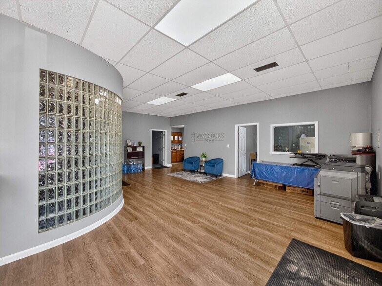 More Photos Of 2715 NE 36th Ave, Ocala Service For Sale