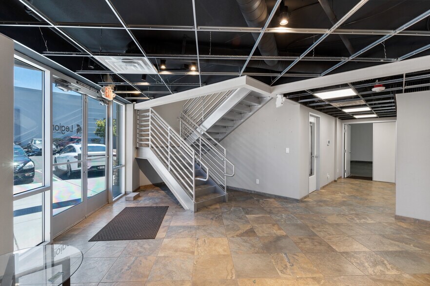 More Photos Of 2645 W Cheyenne Ave, North Las Vegas Research And Development For Sale