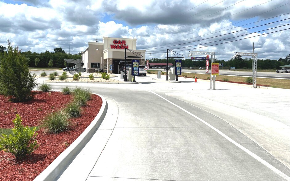 More Photos Of 2018 US-441 S, Dublin Carwash For Sale