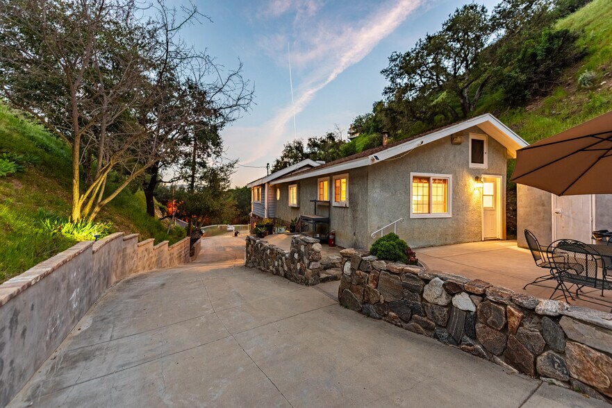 More Photos Of 12141 Wildwood Trl, Kagel Canyon Specialty For Sale