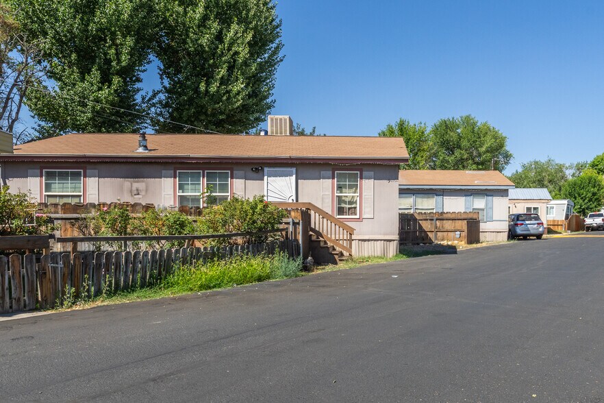 More Photos Of 85 Schoeber Ln, Bishop Manufactured Housing Mobile Home Park For Sale